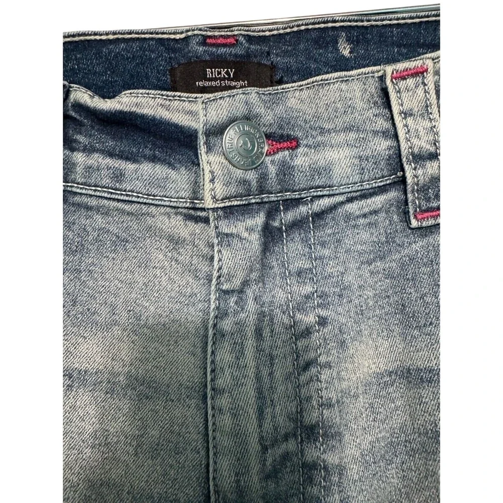 True Religion Ricky Relaxed Straight Jeans Mens 40x35 Blue Pink Stitch Distresed